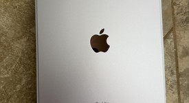 Mint
													Apple iPad Air 5th Gen - Wi-Fi, Pink, 64 GB, A2588, photo 5 of 12
