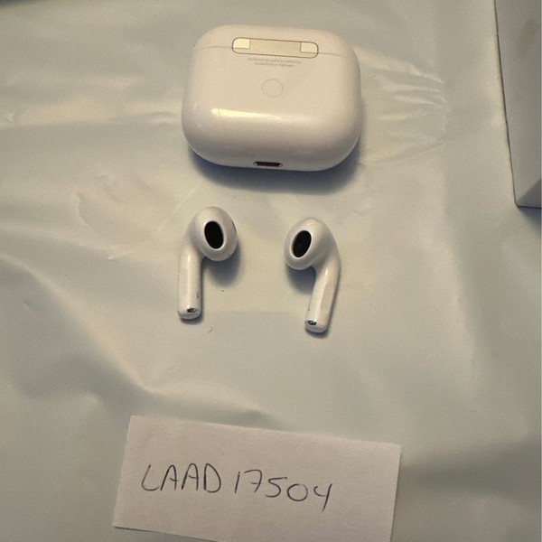 Apple AirPods 3rd Gen - Lightning Case