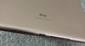 Good
													Apple iPad 8th Gen - Wi-Fi, Gold, 32 GB, A2270, photo 4 of 8