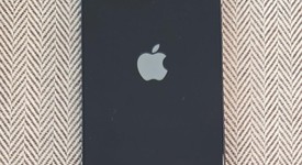 Good
													Apple iPhone 13 - AT&T, Midnight, 128 GB, A2482, photo 2 of 2
