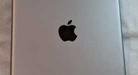 Good
													Apple iPad 5th Gen - Verizon, Gray, 32 GB, A1823, photo 3 of 3