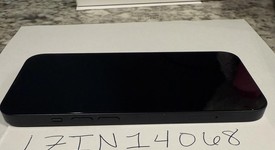 Mint
													Apple iPhone 13 - Unlocked, Midnight, 256 GB, A2482, photo 3 of 9