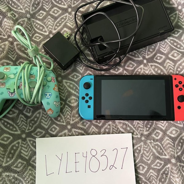 Nintendo Switch - 32 GB, Red & Blue