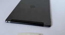 Good
													Apple iPad 9th Gen - Unlocked, Gray, 64 GB, A2603, photo 3 of 8