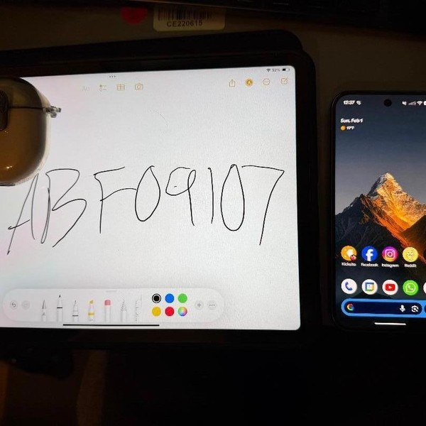 Google Pixel 10 Pro - Unlocked, 256 GB, Moonstone, G4QUR