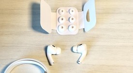 Used
													Apple AirPods Pro 2 - USB-C, photo 1 of 9