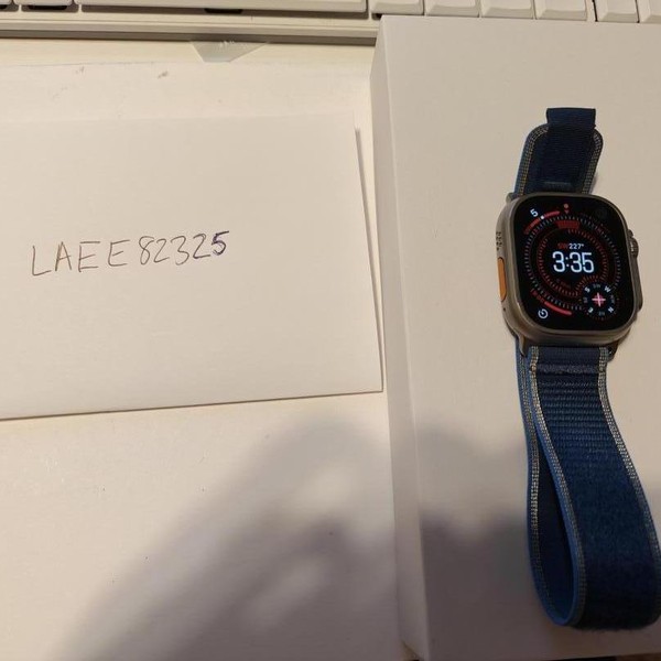 Apple Watch Ultra 3 49mm - Unlocked, Natural, A3281