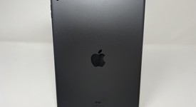 Mint
													Apple iPad 8th Gen - Wi-Fi, Gray, 128 GB, A2270, photo 2 of 6