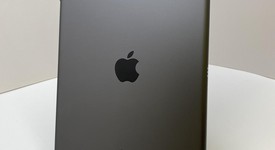 Mint
													Apple iPad 8th Gen - Unlocked, Gray, 32 GB, A2428, photo 3 of 5