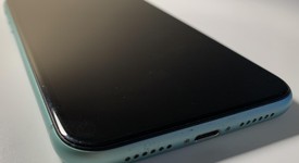 Good
													Apple iPhone 11 - AT&T, Green, 64 GB, A2111, photo 3 of 9