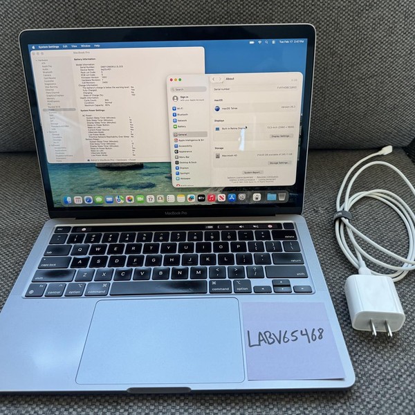 MacBook Pro 2020 - 13 inch - 256 GB, Gray, 8 GB, Apple M1