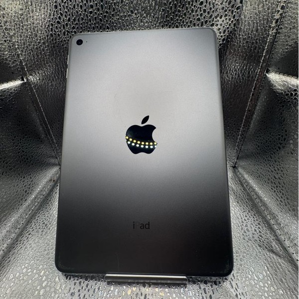Apple iPad Mini 4 - Wi-Fi, 128 GB, Silver