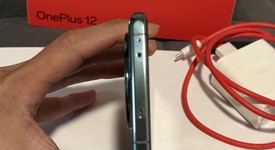 Mint
													OnePlus 12 - Unlocked, Green, 512 GB, 16 GB, CPH2583, photo 4 of 9