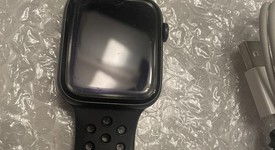 Good
													Apple Watch Series 6 44mm - Unlocked, Gray, A2294 - Cellular, Aluminum, photo 3 of 7