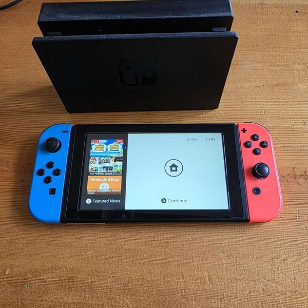 Nintendo Switch - Red & Blue, 32 GB, Mario Red & Blue Edition