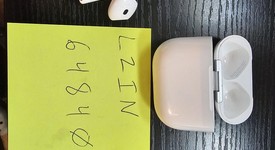 Used
													Apple AirPods 4th Gen - Active Noise Cancellation, photo 2 of 5