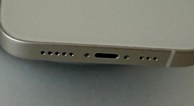 Mint
													Apple iPhone 13 - Unlocked, Starlight, 128 GB, A2482, photo 5 of 8