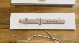 Good
													Apple Watch SE 2nd Gen 40mm - Starlight, A2722 - GPS, Aluminum, photo 1 of 6