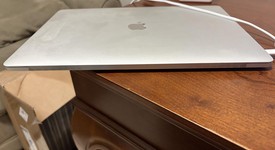 Fair
													MacBook Pro 2018 (With Touch Bar) - 15" - I7, Silver, 512 GB, 16 GB, photo 3 of 7