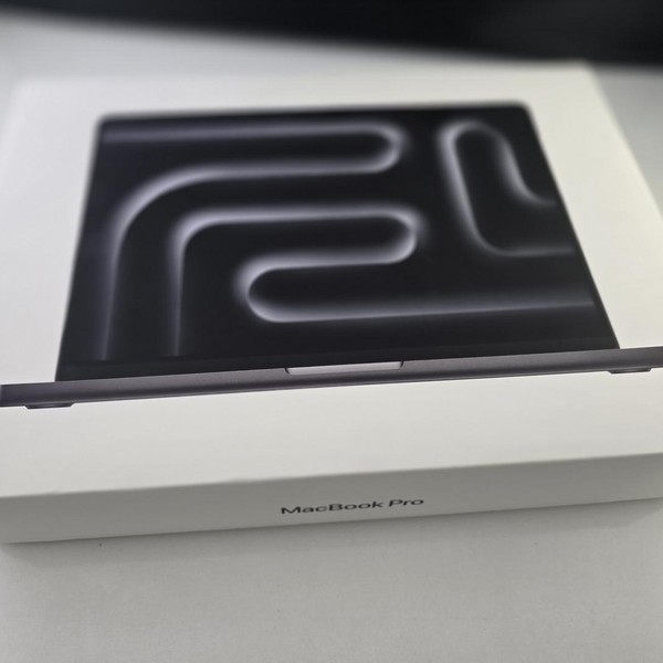 MacBook Pro 2024 - 14 inch - 512 GB, Space Black, 16 GB, Apple M4