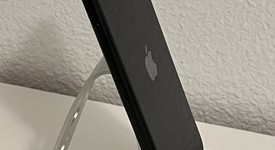 Good
													Apple iPhone SE 2nd Gen 2020 - AT&T, Black, 64 GB, A2275, photo 2 of 5