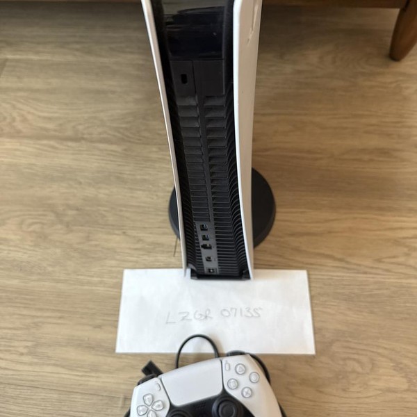 PlayStation 5 Digital Edition (2020) - 825 GB, White, Digital Edition