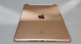 Fair
													Apple iPad 8th Gen - Unlocked, Gold, 32 GB, A2428, photo 2 of 7