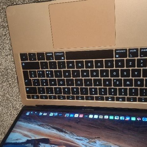 MacBook Air 2018 - 13 inch - 128 GB, Gold, 8 GB, Intel Core i5