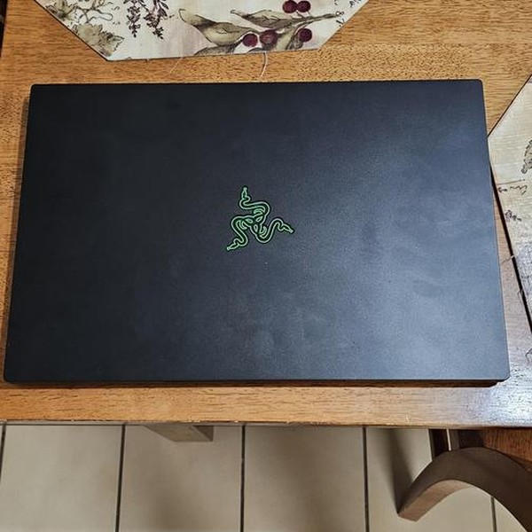 Razer Blade 15 inch 2021 - 1 TB, Black, 32 GB, Intel Core i7, QHD, Advanced