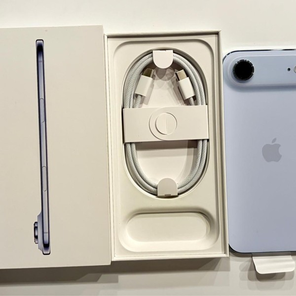 Apple iPhone Air - Unlocked, 256 GB, Sky Blue, A3260