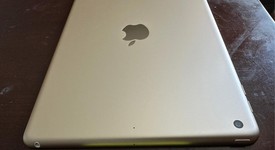 Good
													Apple iPad 5th Gen - Wi-Fi, Gold, 128 GB, A1822, photo 2 of 6