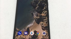 Good
													Google Pixel 2 XL - Verizon, Black, 128 GB, Verizon Edition, photo 1 of 10