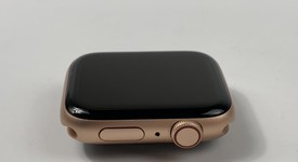 Good
													Apple Watch SE 1st Gen 44mm - Unlocked, Gold, A2354 - Cellular, Aluminum, photo 5 of 6