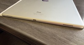 Good
													Apple iPad Pro 12.9" 1st Gen 2015 - Verizon, Silver, 128 GB, A1652, 1st Gen 2015, photo 4 of 4