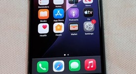 Fair
													Apple iPhone SE 2nd Gen 2020 - TracFone, Black, 64 GB, A2275, photo 1 of 5