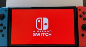 Good
													Nintendo Switch - OLED - Red & Blue, 64 GB, photo 4 of 10