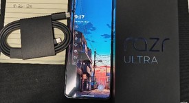 Mint
													Motorola Razr Ultra (2025) - Unlocked, PANTONE Scarab, 512 GB, 16 GB, photo 1 of 10