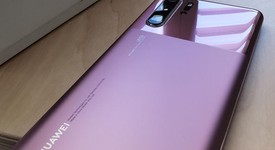 Good
													Huawei P30 Pro - Unlocked Non-US, Purple, 256 GB, 8 GB, photo 3 of 13