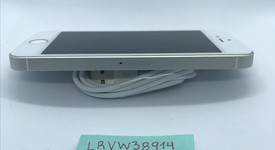 Mint
													Apple iPhone SE 1st Gen 2016 - TracFone, Silver, 32 GB, A1662, photo 5 of 6