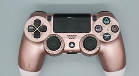 Good
													DualShock 4 Wireless Controller - Rose Gold, photo 5 of 5