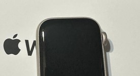 Mint
													Apple Watch SE 2nd Gen 40mm - Xfinity, Starlight, A2726 - Cellular, Aluminum, photo 4 of 11