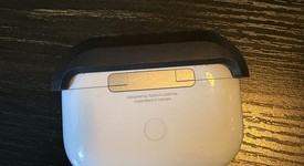 Used
													Apple AirPods Pro 2 - USB-C, photo 2 of 4