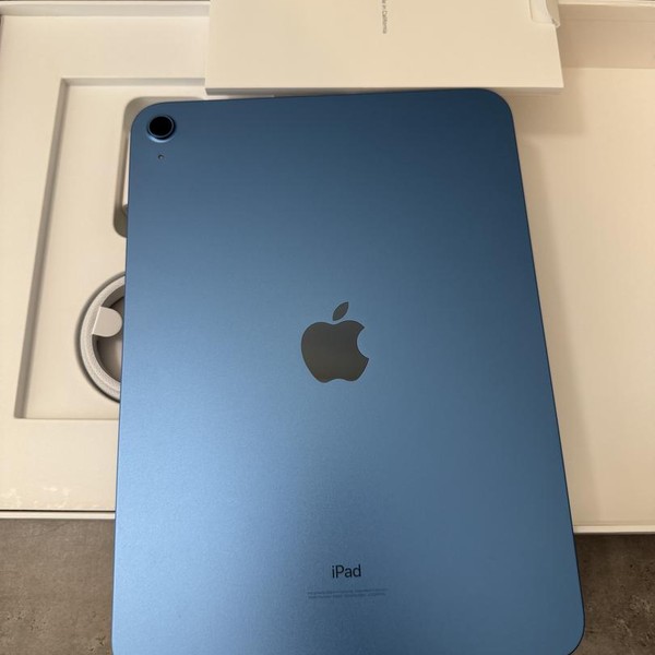 Apple iPad 10th Gen - Wi-Fi, 64 GB, Blue, A2696