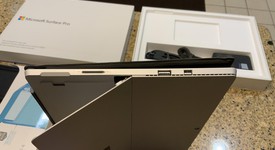Good
													Microsoft Surface Pro 4 - 12.3 Inch - Wi-Fi, Silver, 256 GB, 8 GB, photo 3 of 8