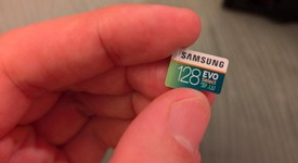 Good
													Nintendo Switch - Red & Blue, 32 GB, photo 2 of 11