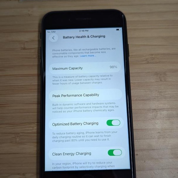 Apple iPhone SE 3rd Gen 2022 - Unlocked, 64 GB, Midnight, A2595