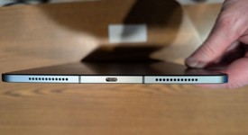 Mint
													Apple iPad Air 4th Gen - Unlocked, Gray, 64 GB, A2324, photo 4 of 7