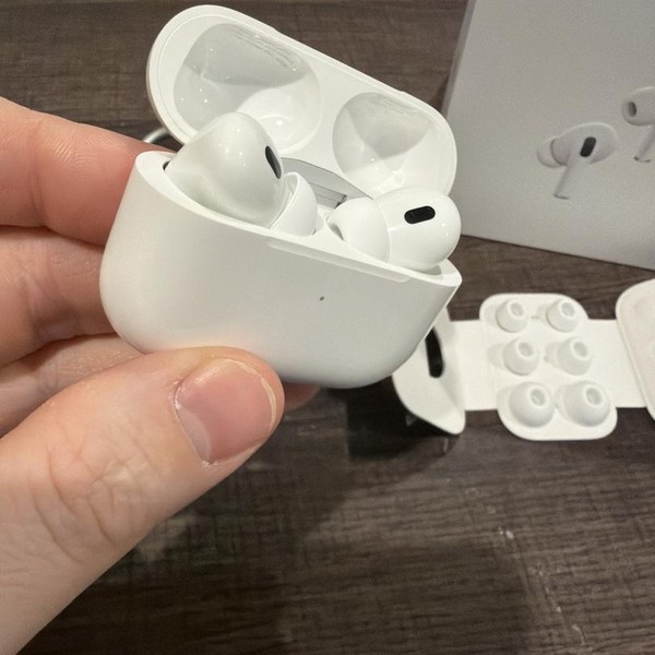 Apple AirPods Pro 2 - USB-C