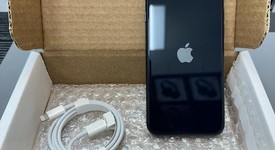 Mint
													Apple iPhone SE 3rd Gen 2022 - Unlocked, Midnight, 64 GB, A2595, photo 2 of 6
