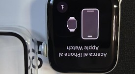 Mint
													Apple Watch SE 1st Gen 40mm - Unlocked, Silver, A2353 - Cellular, Aluminum, photo 3 of 5